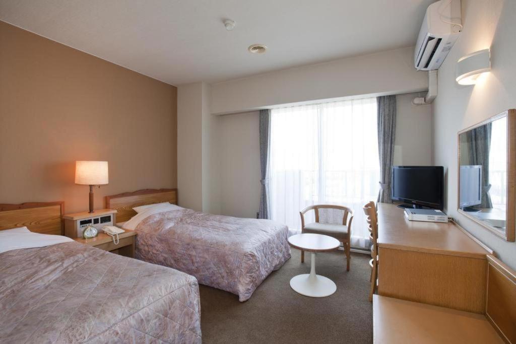 Hotel Tenchikaku Хітата Екстер'єр фото